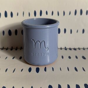La Fermiere Periwinkle Scorpio Zodiac Pot
